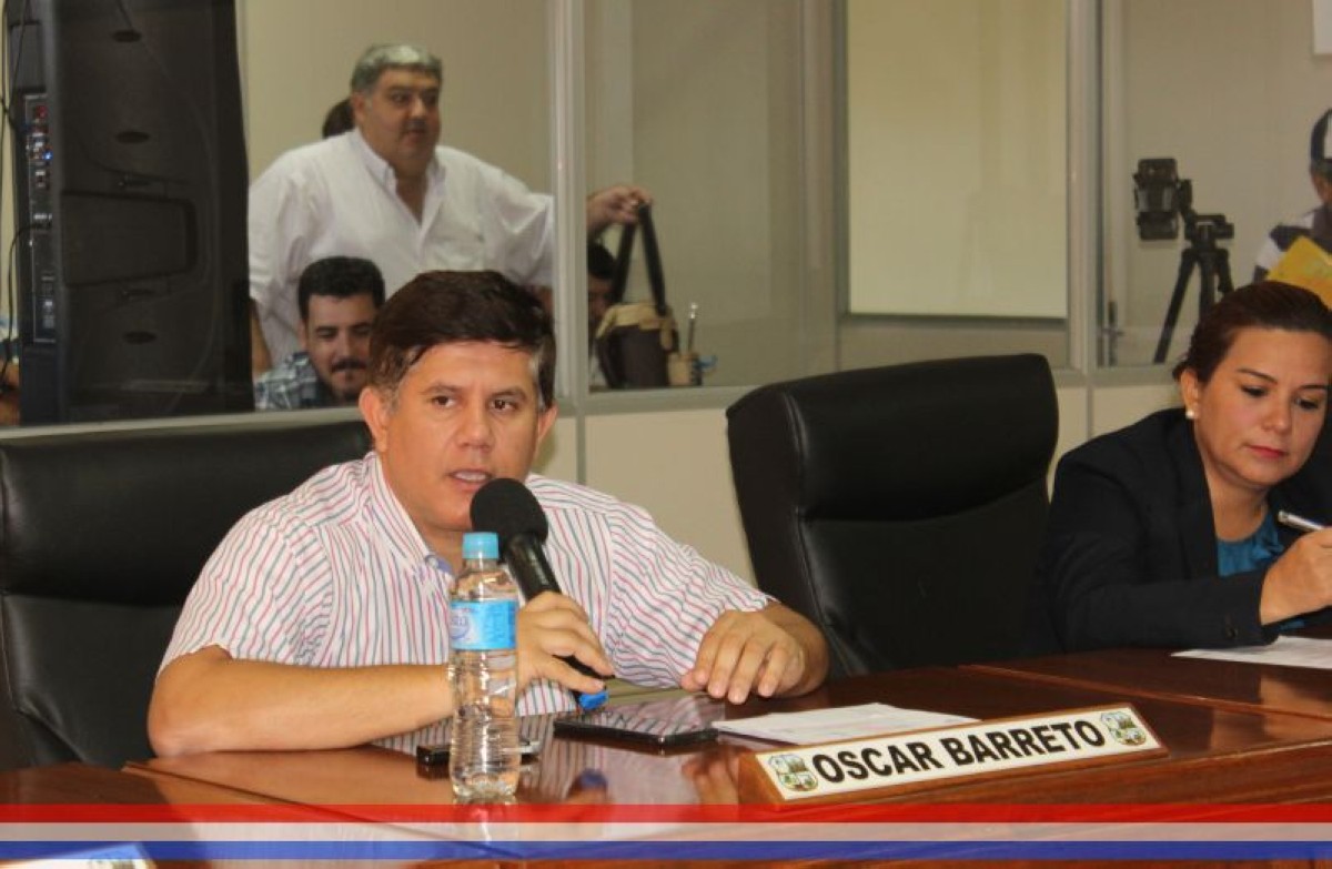 Foto 2 de Solicitan la instalación de reductores de velocidad sobre nuevos asfaltados cercanos a instituciones educativas