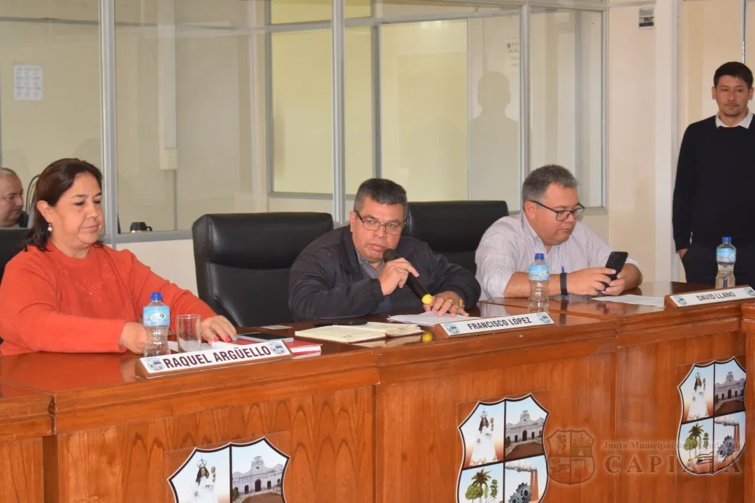 Foto 1 de SESION ORDINARIA DE LA JUNTA MUNICIPAL DE CAPIATA: Notas Recibidas y Expedientes Dictaminados