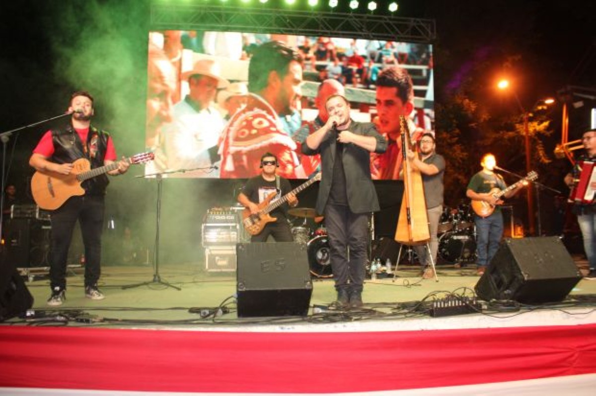 Foto 44 de ¡MAGNIFICA NOCHE CAPIATEÑA!