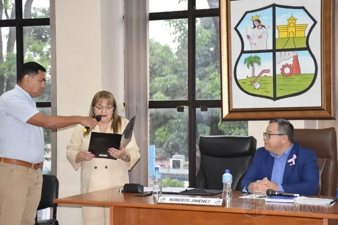 Foto 11 de Doña María Luisa Ortiz de Da Costa es reconocida como “Hija Dilecta de la ciudad de Capiatá