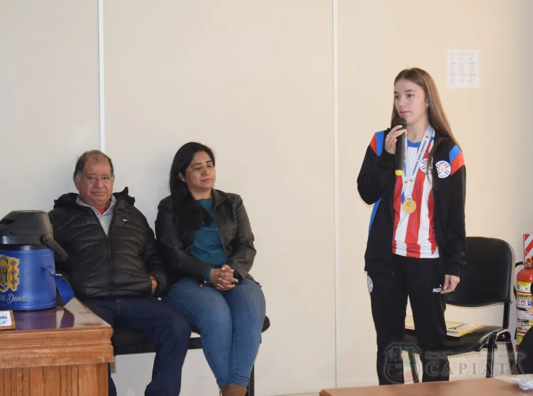 Foto 11 de Reconocimiento a las integrantes capiateñas de la Selección Paraguaya de Fútbol Femenino Sub 17, consagradas como campeonas sudamericanas