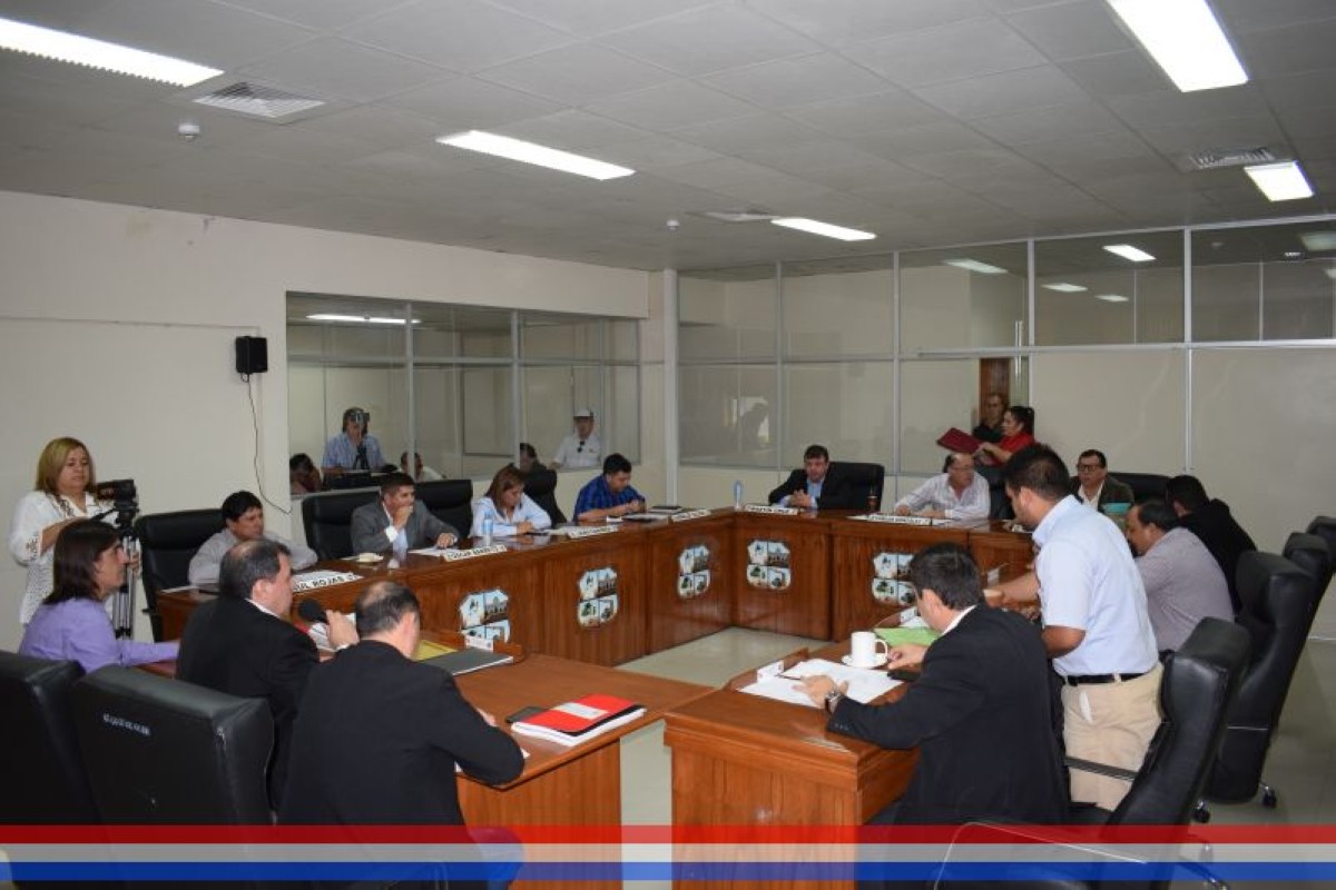 Foto 7 de SESION ORDINARIA DE LA JUNTA MUNICIPAL DE CAPIATA: Notas Recibidas y Expedientes Dictaminados