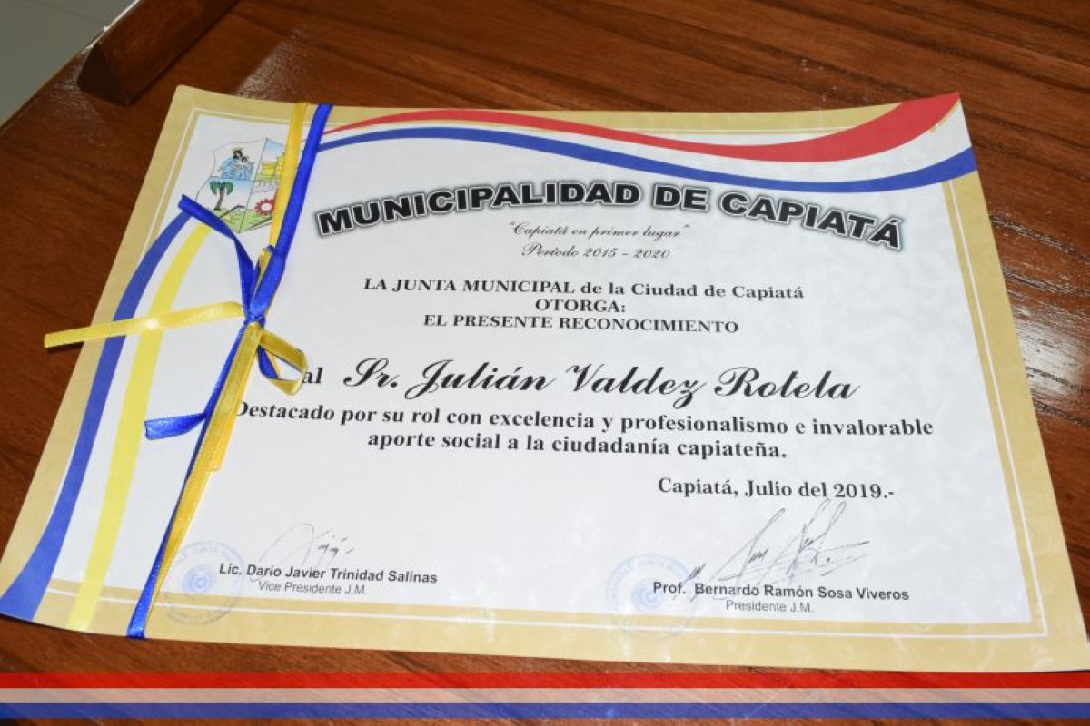 Foto 7 de Reconocimiento a Don Julián Valdez y a Don Celso Grance