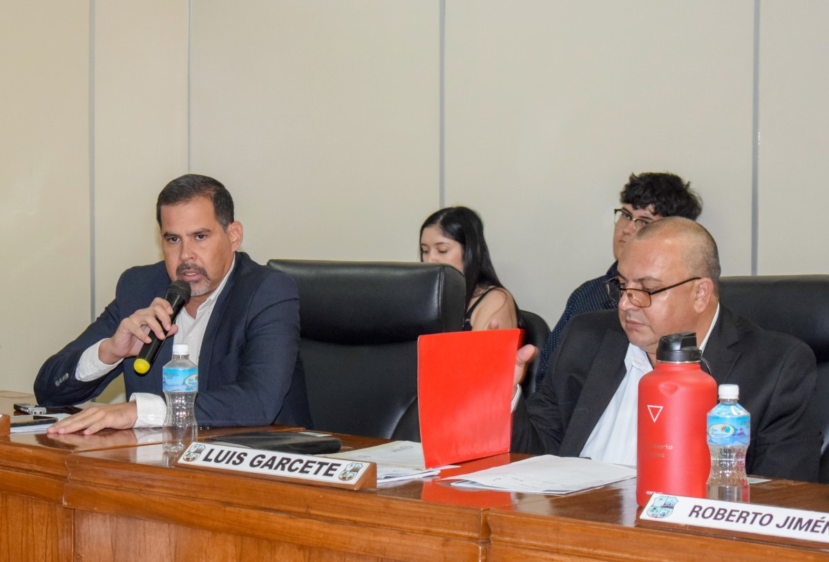 Foto 11 de SESION ORDINARIA DE LA JUNTA MUNICIPAL DE CAPIATA: Notas Recibidas, Nota Remitida y Expedientes Dictaminados