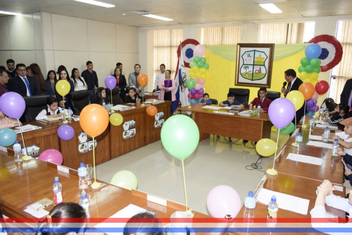 Foto 35 de Niños y Niñas Concejales Municipales presentaron propuestas más que interesantes para nuestra comunidad