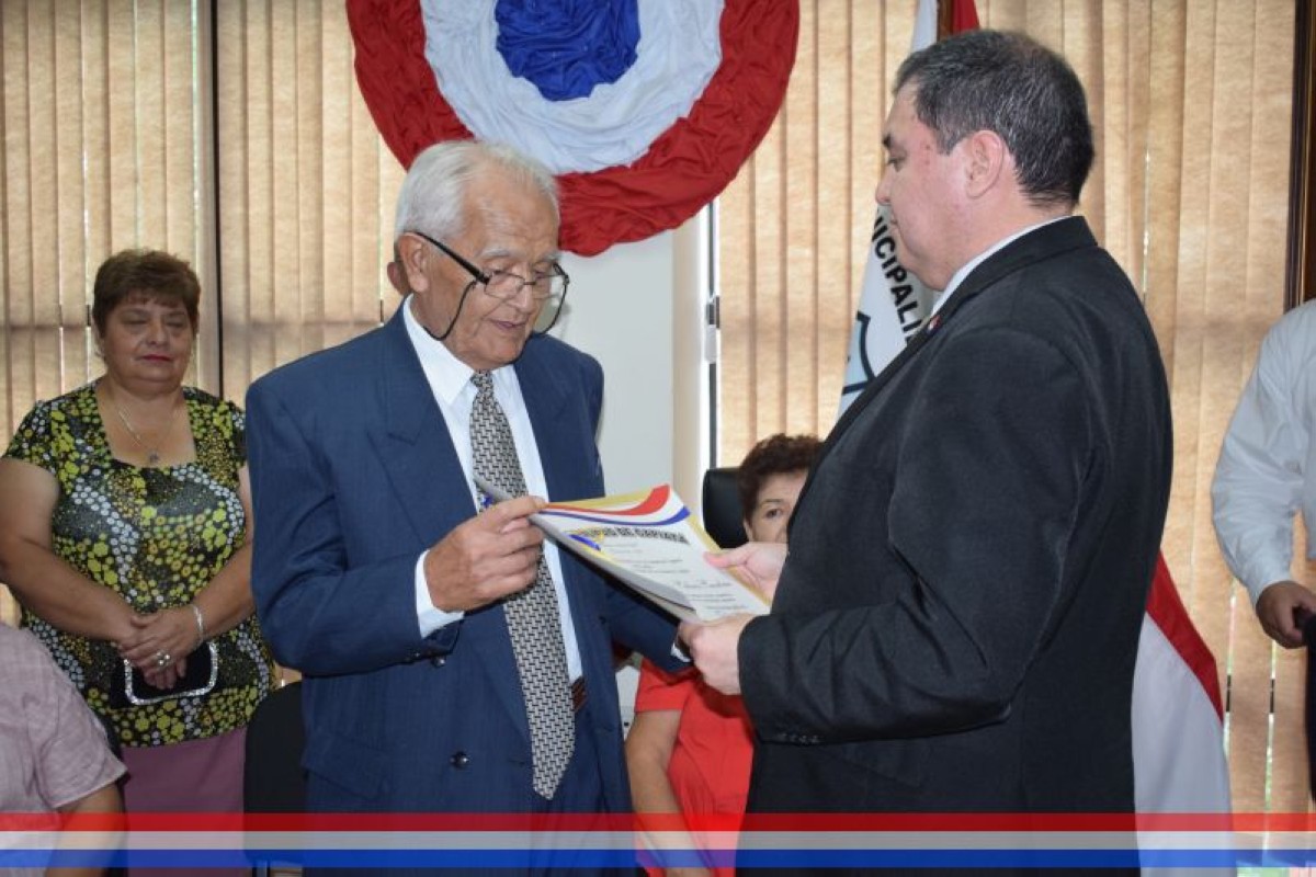 Foto 19 de Reconocimiento a Don Arsenio Salinas como "Ciudadano Ilustre de Capiatá"