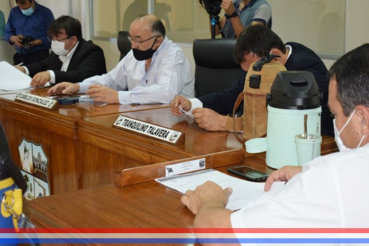 Foto 4 de SESION ORDINARIA DE LA JUNTA MUNICIPAL DE CAPIATA: Notas Recibidas, Nota Remitida y Expedientes Dictaminados