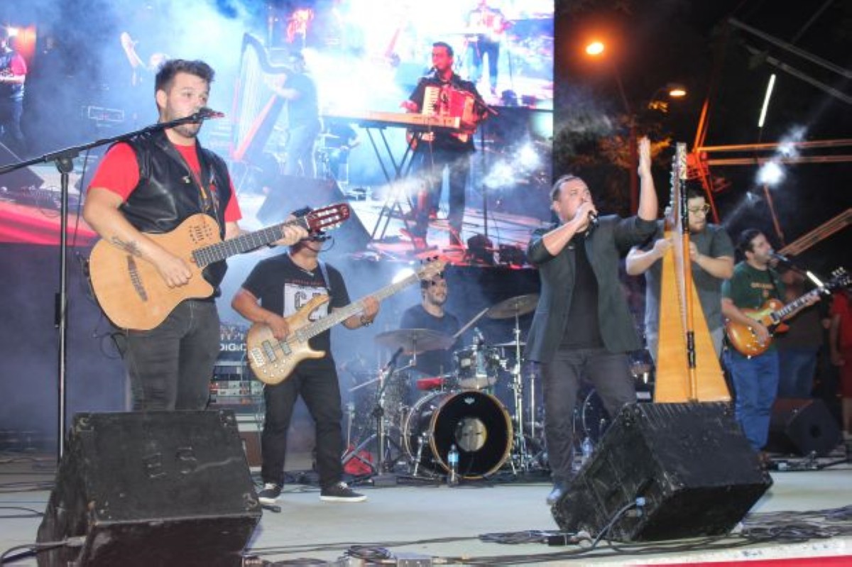 Foto 54 de ¡MAGNIFICA NOCHE CAPIATEÑA!