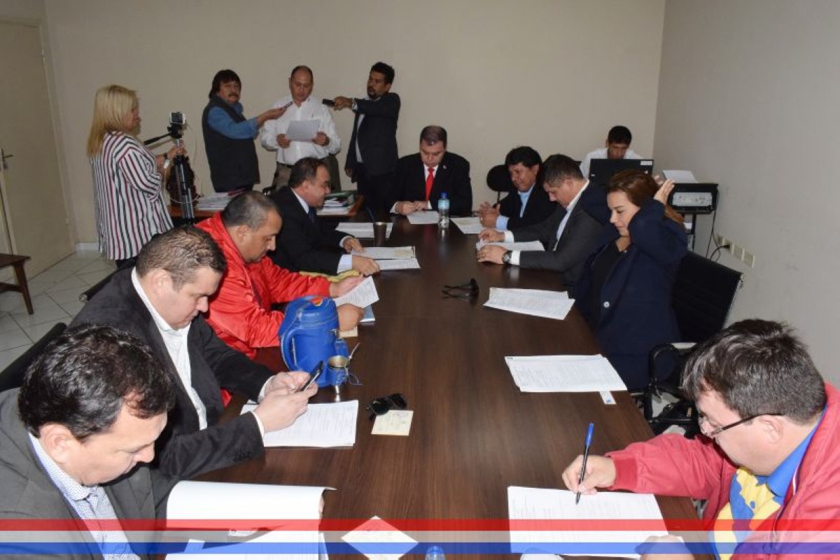 Foto 2 de SESION ORDINARIA DE LA JUNTA MUNICIPAL DE CAPIATA: Notas Recibidas, Nota Remitida y Expedientes Dictaminados