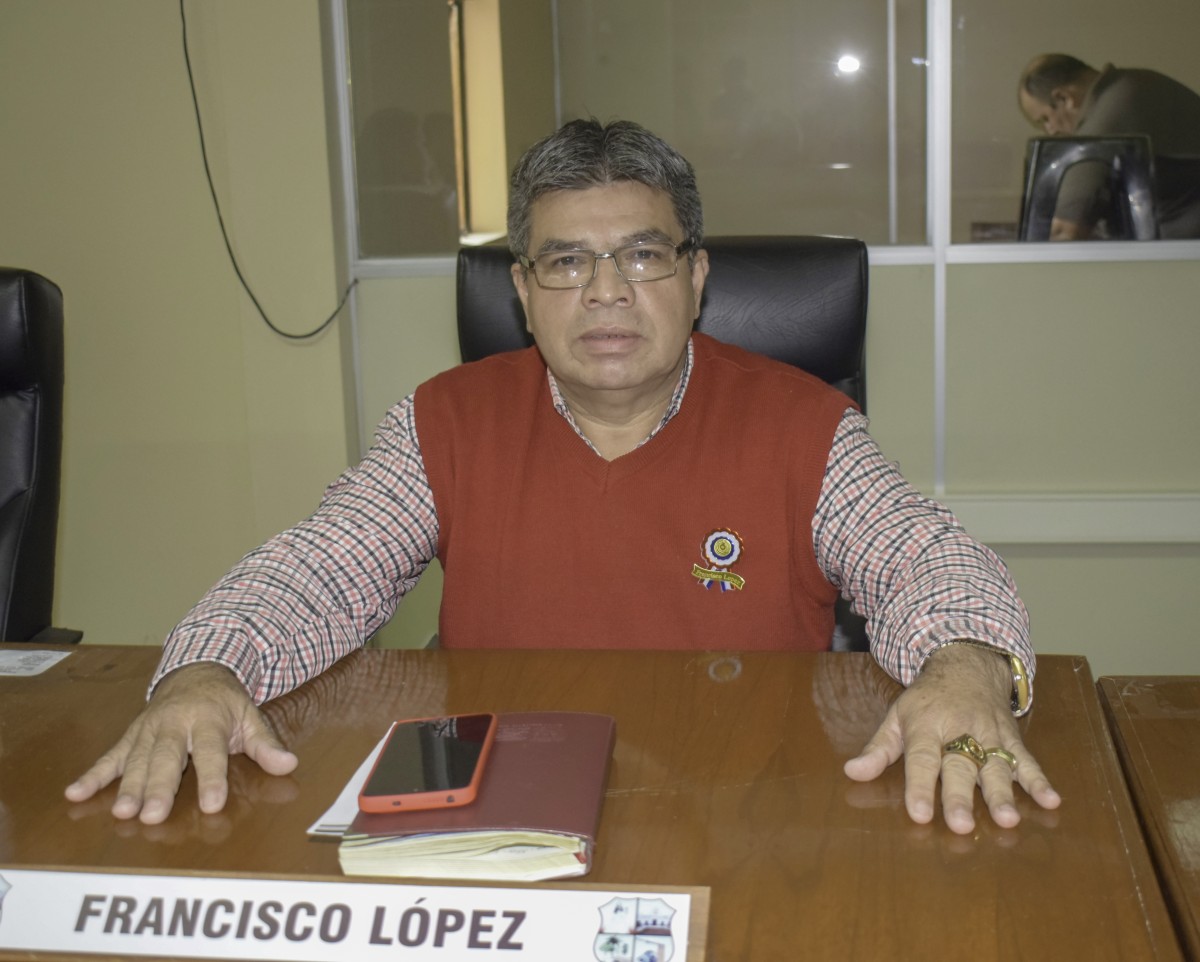 Foto 3 de SESION ORDINARIA DE LA JUNTA MUNICIPAL DE CAPIATA: Notas Recibidas, Nota Remitida y Expedientes Dictaminados
