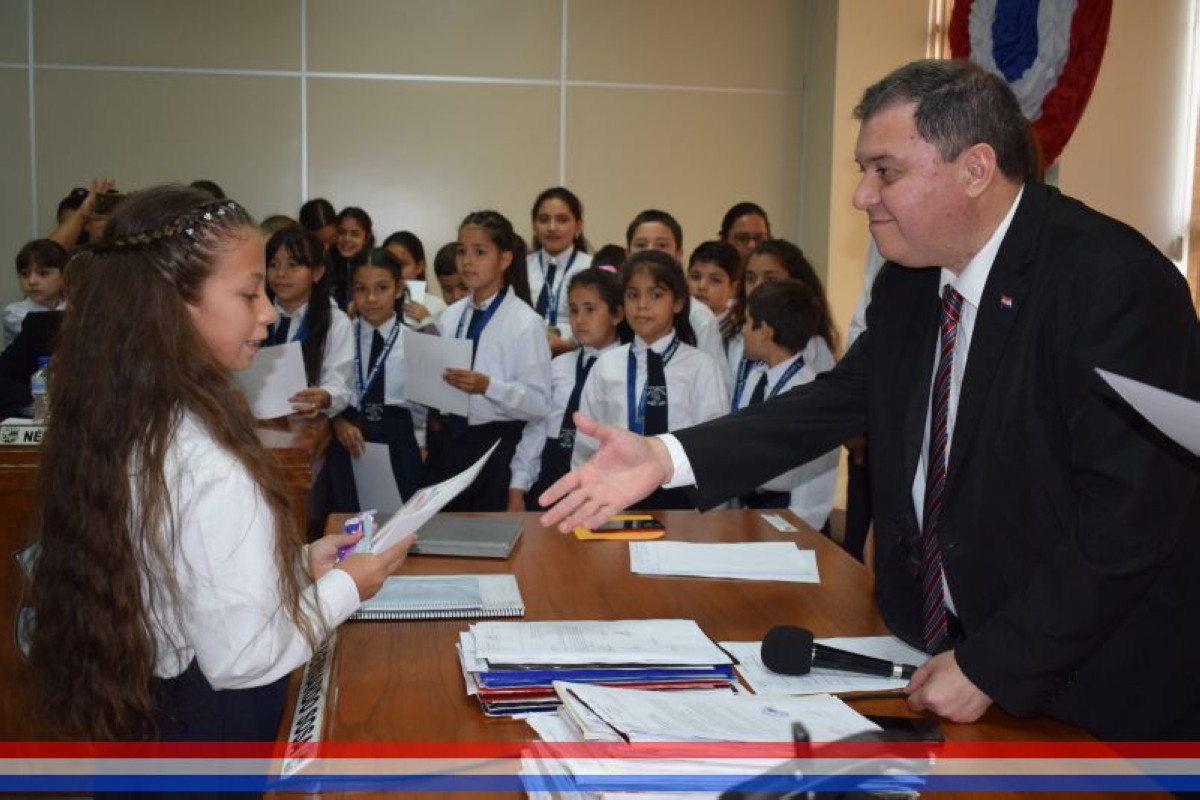 Foto 37 de Reconocimiento a la Esc. Bás. Nº 81 y Col. Nac. "Ma. Auxiliadora"