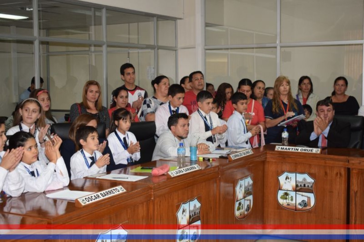 Foto 17 de Reconocimiento a la Esc. Bás. Nº 81 y Col. Nac. "Ma. Auxiliadora"