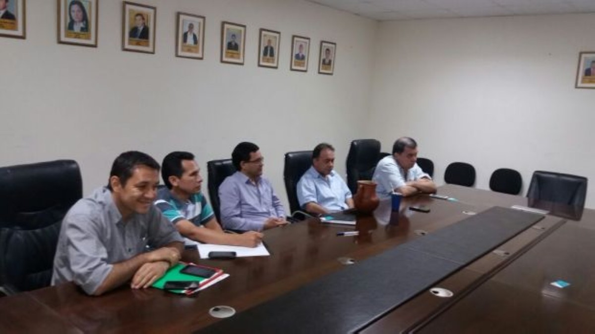 Foto 9 de Estudian la factibilidad de la emisión de bonos para el financiamiento de obras el próximo año