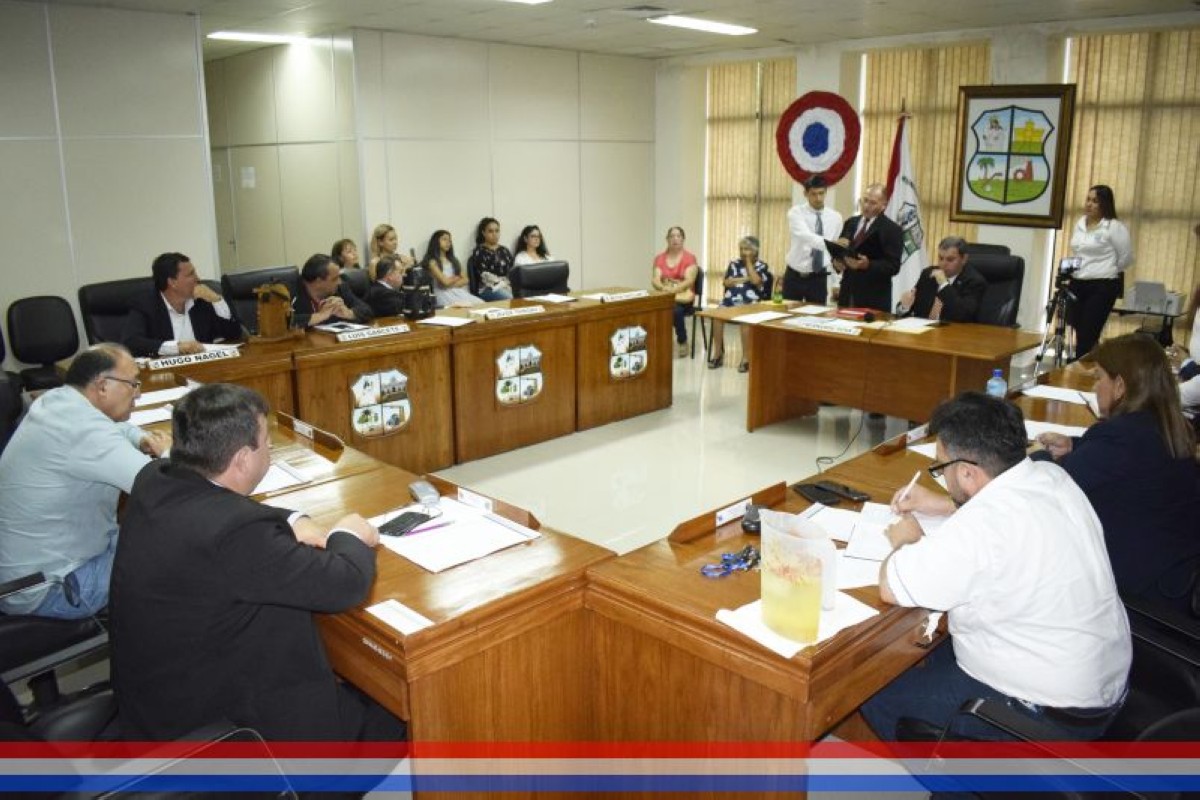 Foto 7 de Reconocimiento a la Sra. Epifanía Vda. de Montiel por la donación de un terreno para asiento de una plaza pública