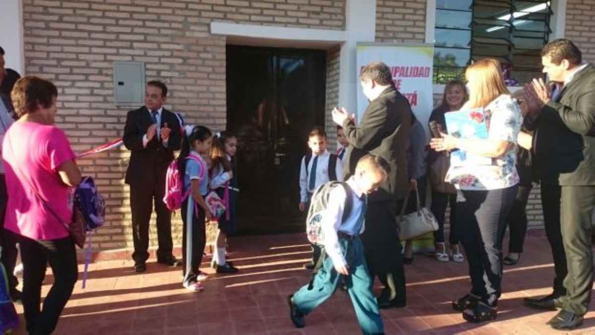 Foto 23 de Inauguración de nuevas aulas en la Esc. Bás. Santo Domingo Savio