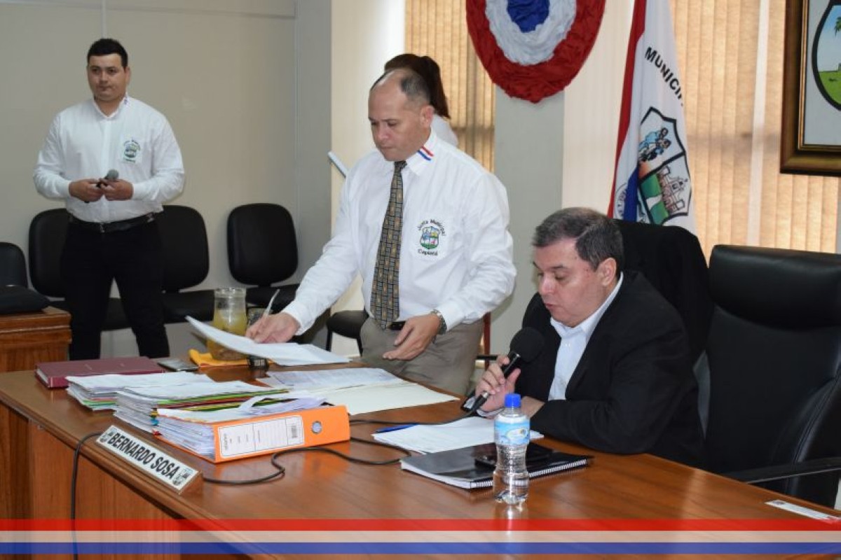 Foto 7 de SESION ORDINARIA DE LA JUNTA MUNICIPAL DE CAPIATA: Notas Recibidas, Nota Remitida y Expedientes Dictaminados