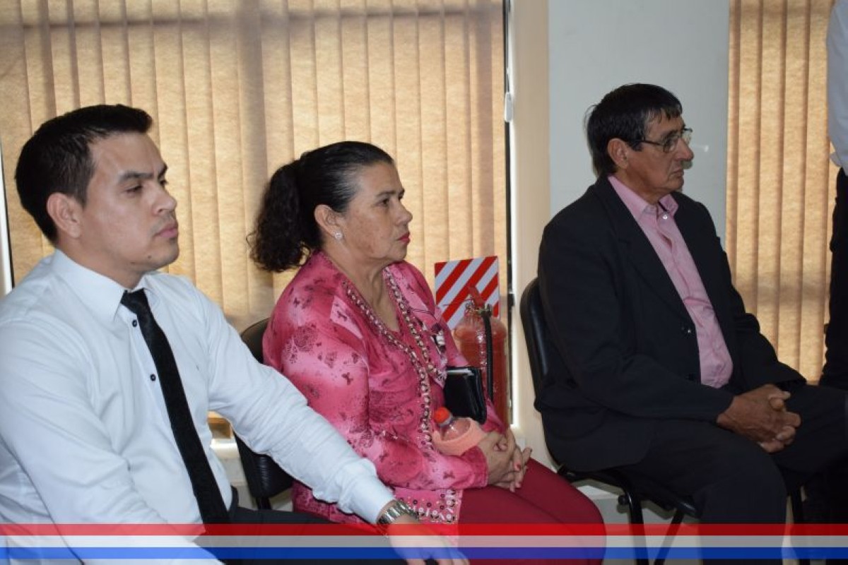 Foto 9 de Entrega de reconocimiento al Prof. Carlos Eusebio Díaz Alvarez