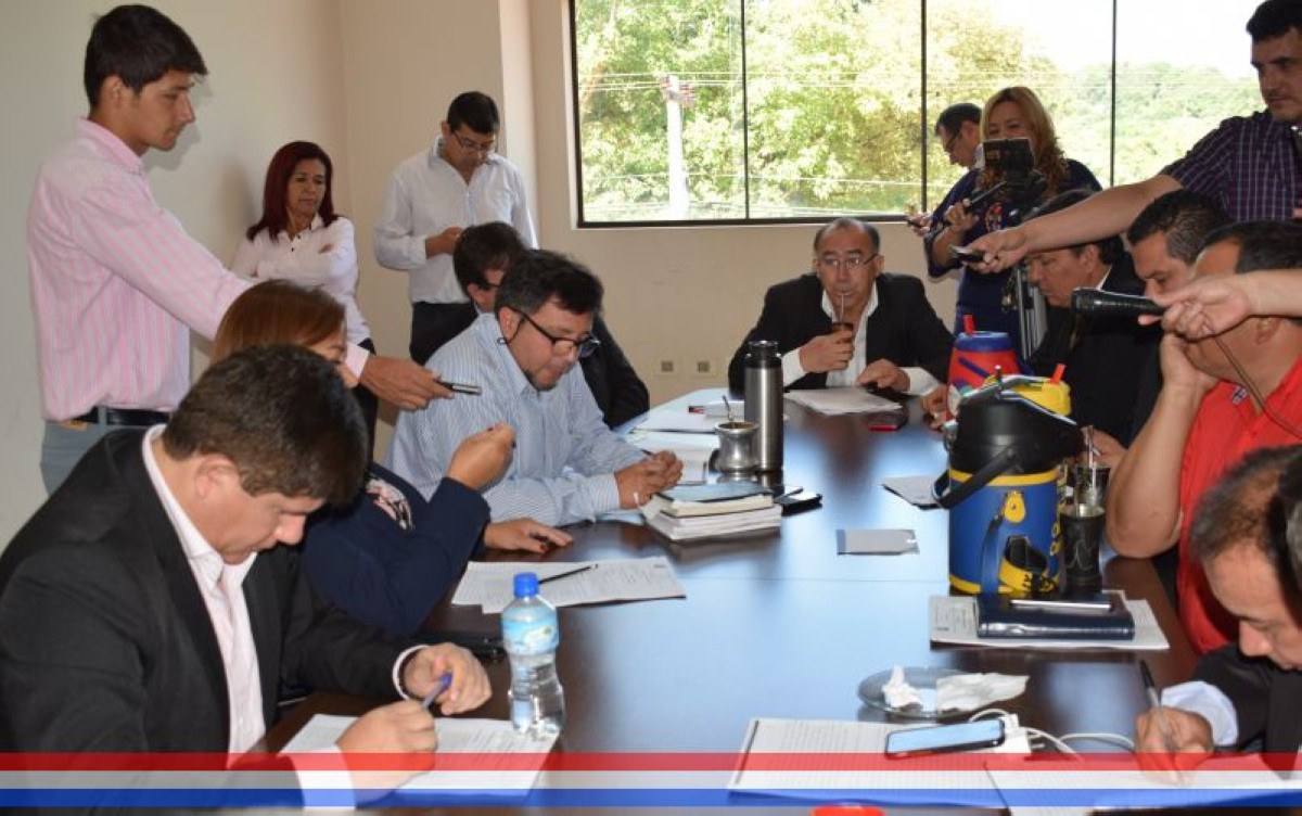 Foto 17 de SESION ORDINARIA DE LA JUNTA MUNICIPAL DE CAPIATA Expedientes Dictaminados y Notas Recibidas
