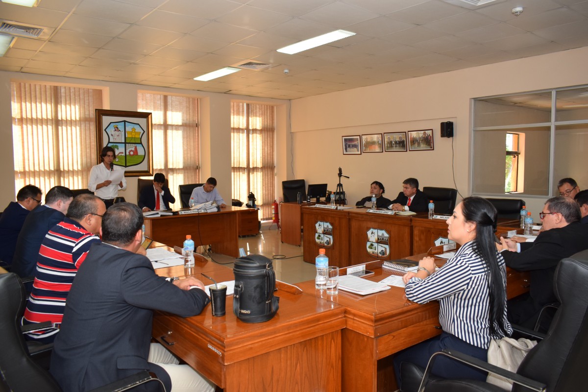 Foto 12 de SESION ORDINARIA DE LA JUNTA MUNICIPAL DE CAPIATA: Notas Recibidas y Expedientes Dictaminados