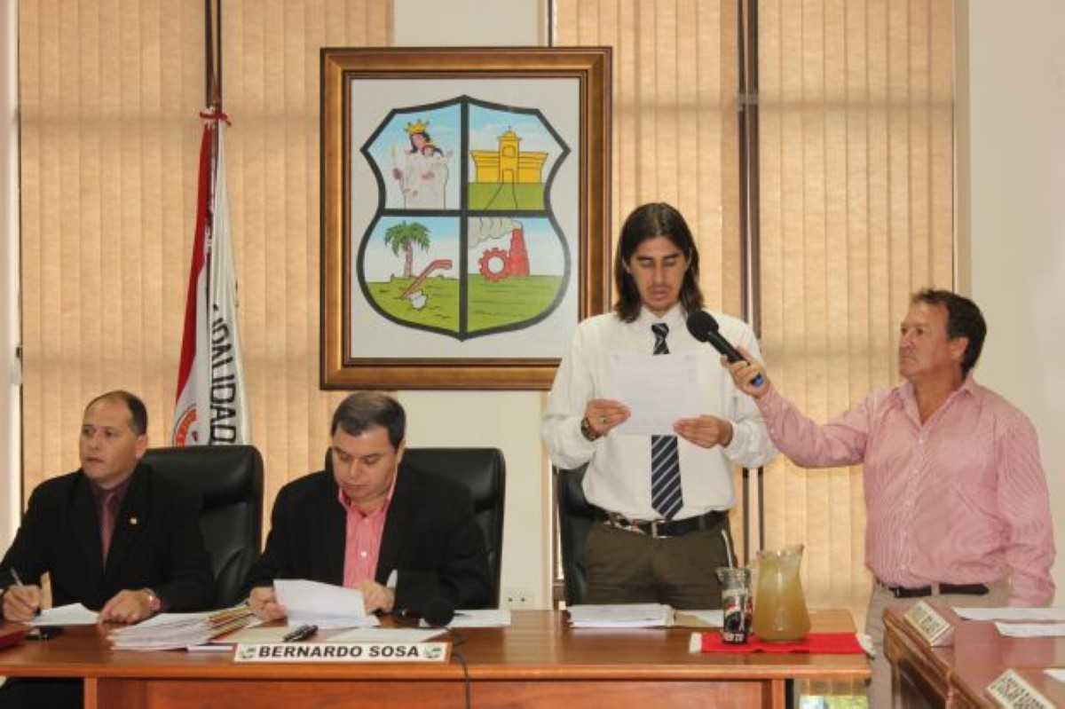 Foto 3 de SESION ORDINARIA DE LA JUNTA MUNICIPAL DE CAPIATA: Notas Recibidas y Expedientes Dictaminados
