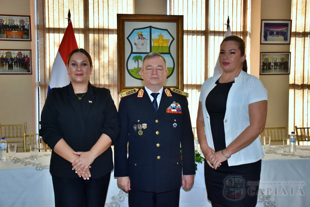 Foto 1 de Acto de reconocimiento como “Ciudadano Ilustre de Capiatá” al Comandante de la Policía Nacional, Crio. Gral. César Silguero Lobos