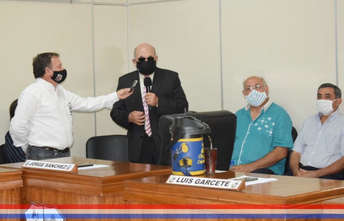 Foto 21 de El Prof. Esteban Antonio Romero Insfrán recibió el reconocimiento como Hijo Dilecto de la ciudad de Capiatá