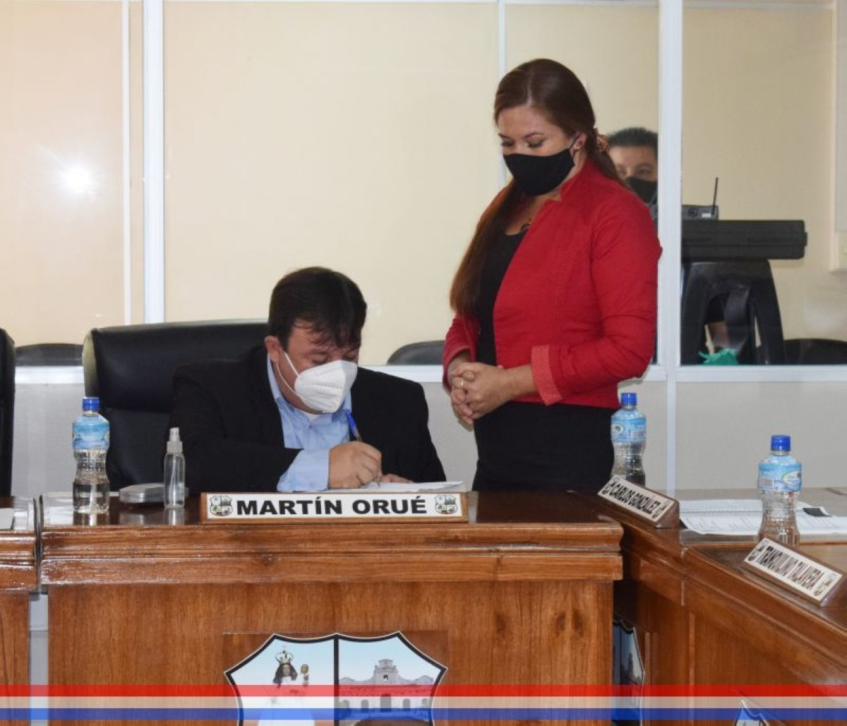 Foto 3 de SESION ORDINARIA DE LA JUNTA MUNICIPAL DE CAPIATA: Notas Recibidas, Nota Remitida y Expedientes Dictaminados