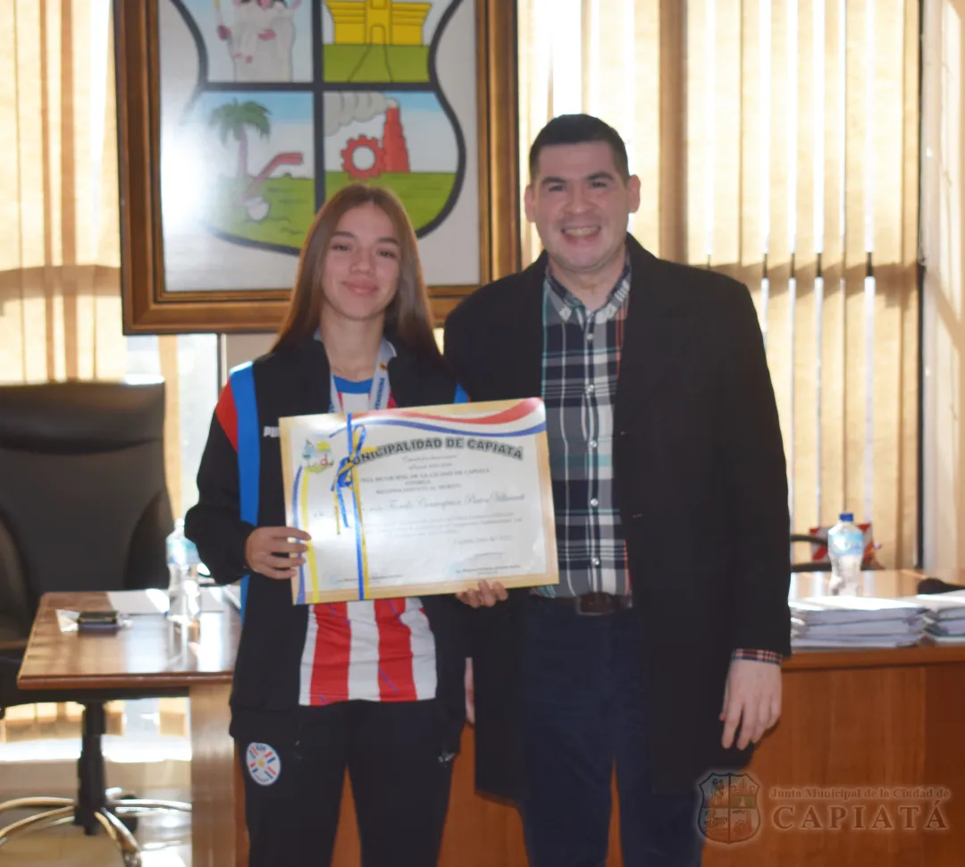 Foto 9 de Reconocimiento a las integrantes capiateñas de la Selección Paraguaya de Fútbol Femenino Sub 17, consagradas como campeonas sudamericanas