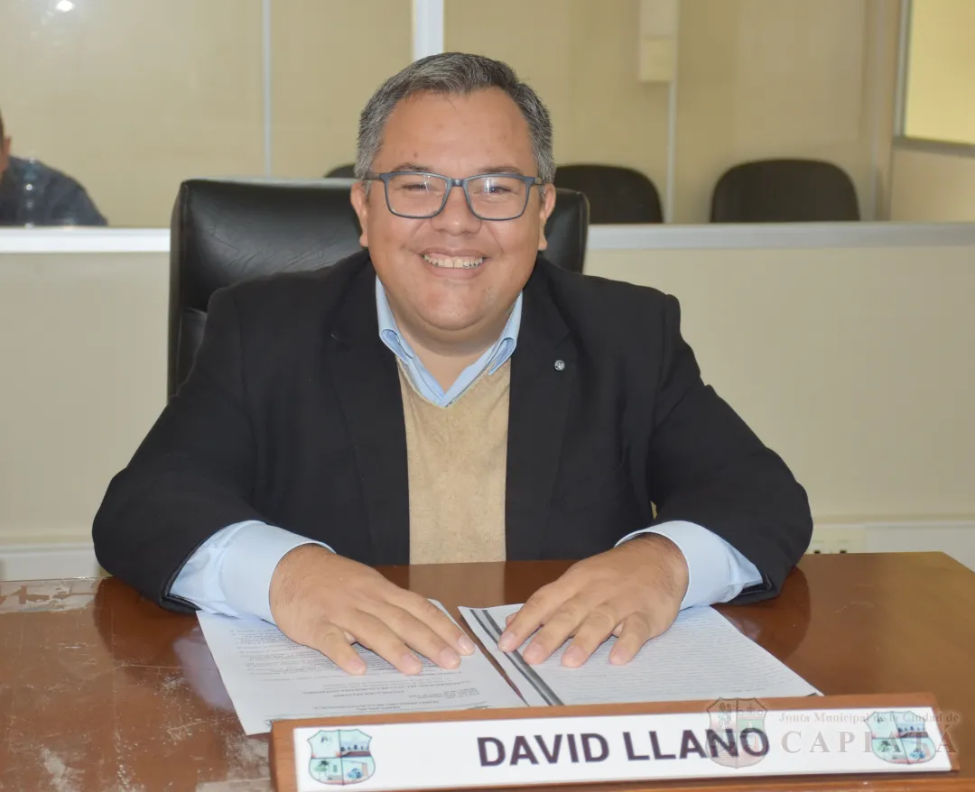 Foto 11 de SESION ORDINARIA DE LA JUNTA MUNICIPAL DE CAPIATA: Notas Recibidas y Expedientes Dictaminados