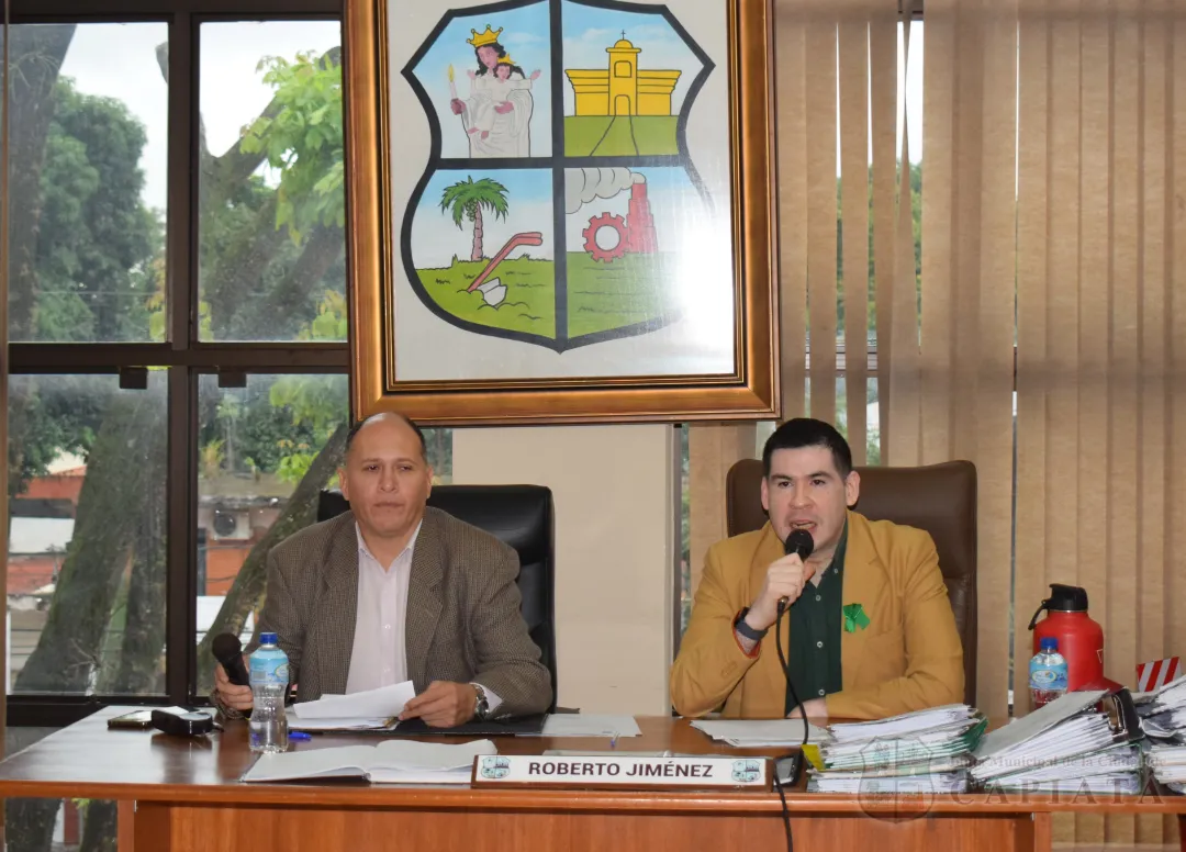 Foto 11 de SESION ORDINARIA DE LA JUNTA MUNICIPAL DE CAPIATA: Notas Recibidas y Expedientes Dictaminados