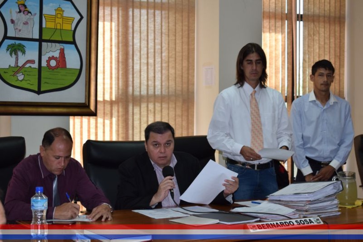 Foto 4 de SESION ORDINARIA DE LA JUNTA MUNICIPAL DE CAPIATA: Notas Recibidas y Expedientes Dictaminados