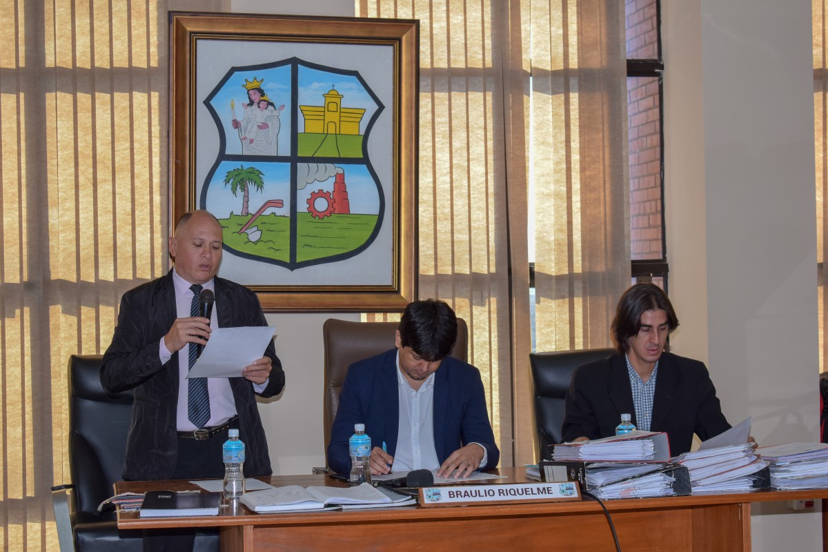 Foto 20 de SESION ORDINARIA DE LA JUNTA MUNICIPAL DE CAPIATA: Notas Recibidas, Nota Remitida y Expedientes Dictaminados