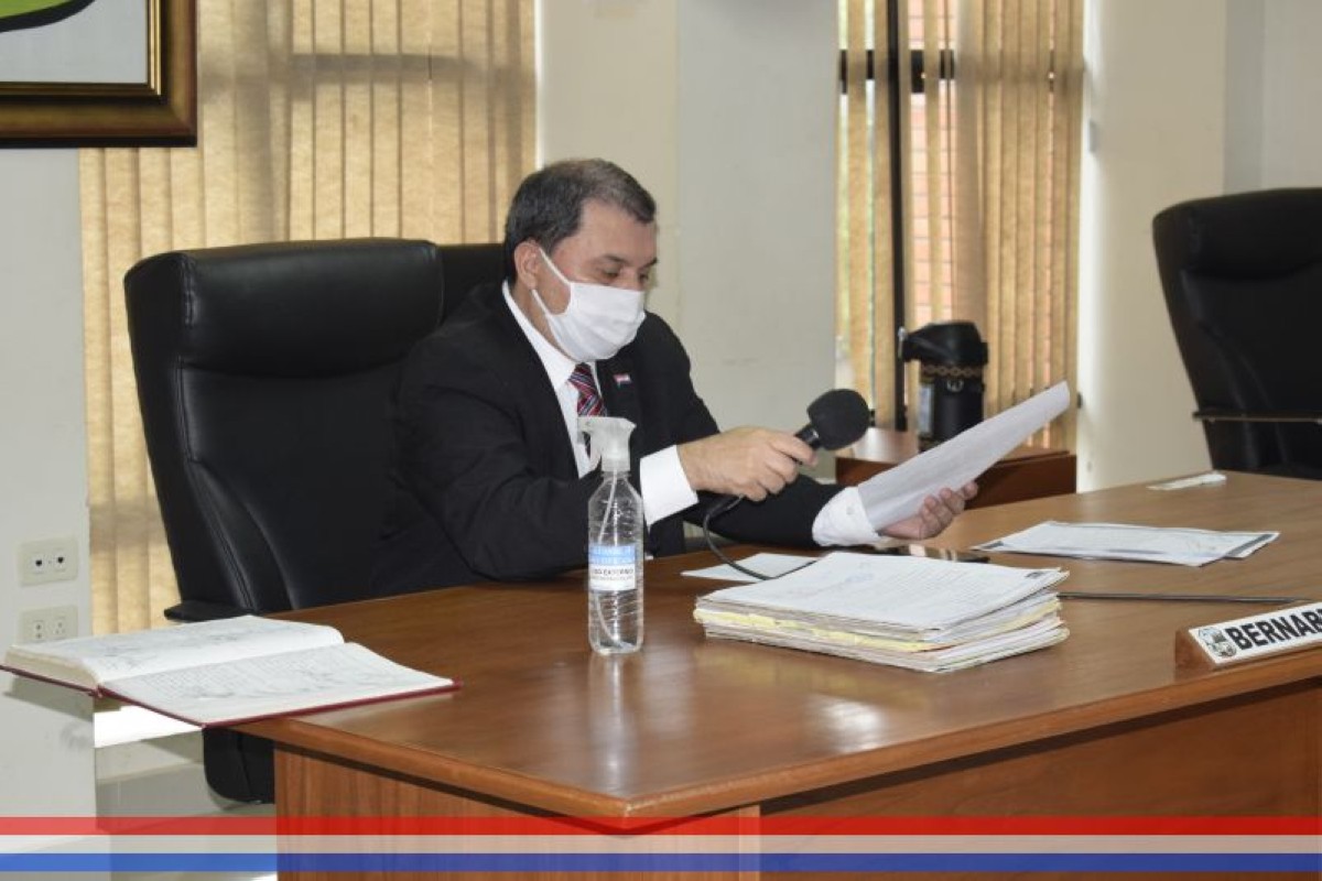 Foto 1 de Convocan a Director de Gestión Ambiental para la sesión ordinaria del próximo miércoles y tratar el tema del desmonte en un inmueble ubicado en Cía. 5ª Yataity