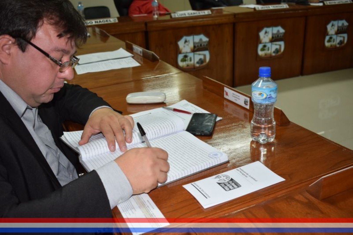 Foto 11 de SESION ORDINARIA DE LA JUNTA MUNICIPAL DE CAPIATA: Notas Recibidas, Nota Remitida y Expedientes Dictaminados