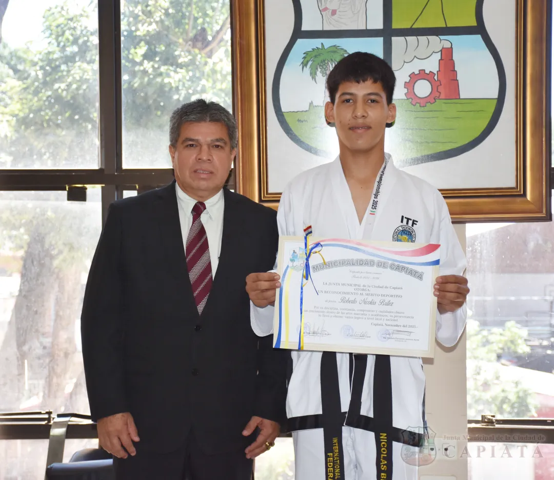 Foto 7 de Entregan reconocimiento al Mérito Deportivo al joven y destacado taekwondista Roberto Nicolás Brítez