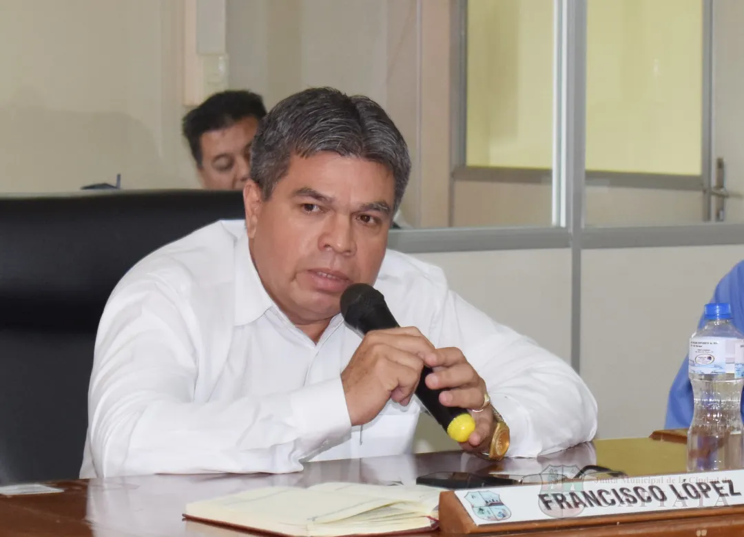 Foto 7 de Autorizan adenda al convenio entre la Municipalidad de Capiatá y PETROPAR para provisión de combustible para uso institucional