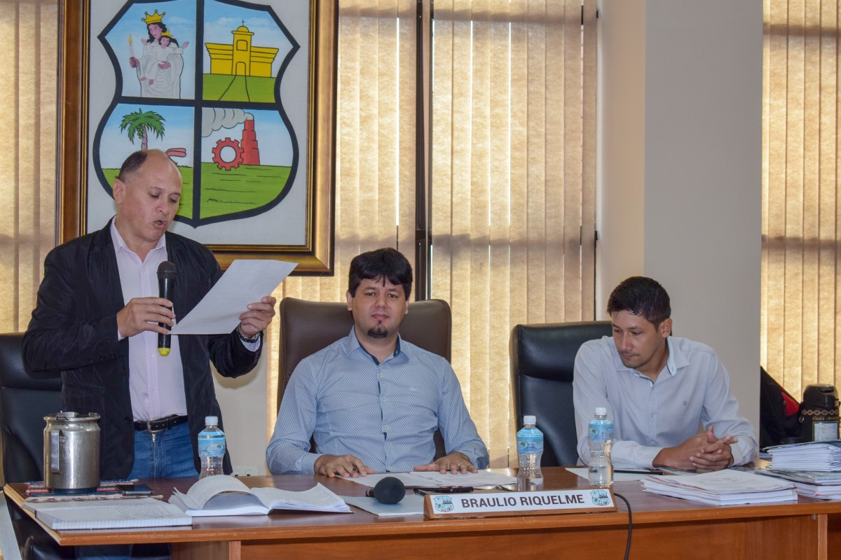 Foto 18 de SESION ORDINARIA DE LA JUNTA MUNICIPAL DE CAPIATA: Notas Recibidas, Nota Remitida y Expedientes Dictaminados