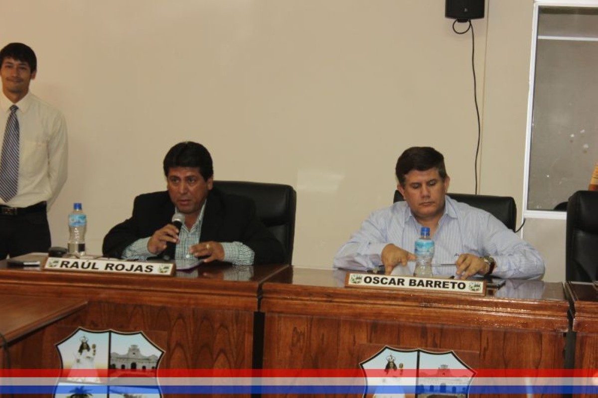 Foto 10 de Visita de representantes de la Cámara de Comercio, Industria y Servicios de la ciudad de Capiatá a la plenaria