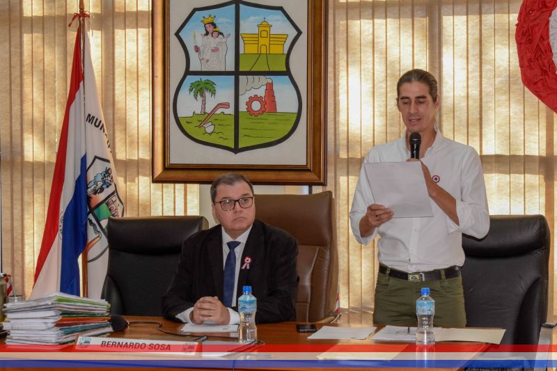 Adjudican "adquisición de sillas y mesas pupitres para alummos de instituciones educativas"