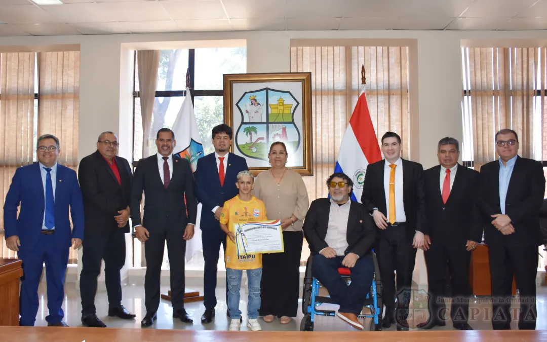 Reconocimiento al joven Eduardo Daniel Martínez, arquero campeón de América con la Selección Paraguaya de Talla Baja