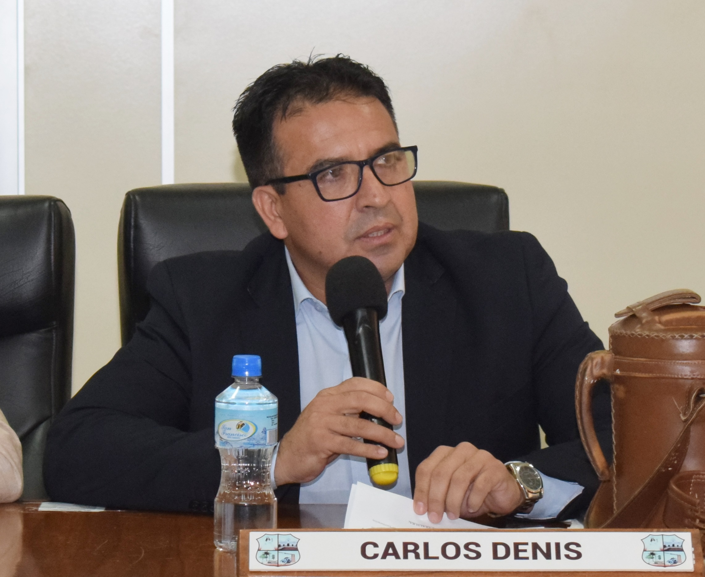 Concejal Denis encomienda a la Dirección de Transporte Público y Tránsito recabar información sobre la situación de las empresas de transporte interno