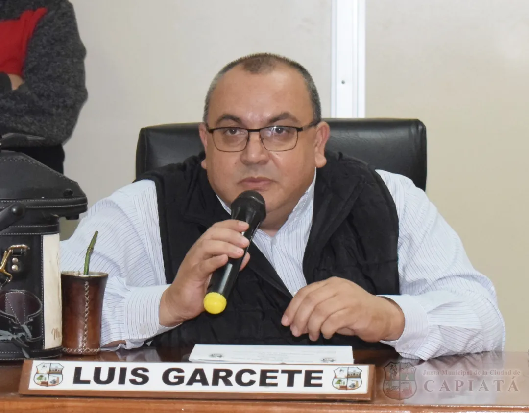Concejal Garcete hizo referencia a la noticia de que asaltantes utilizaban chalecos de la Municipalidad de Asunción