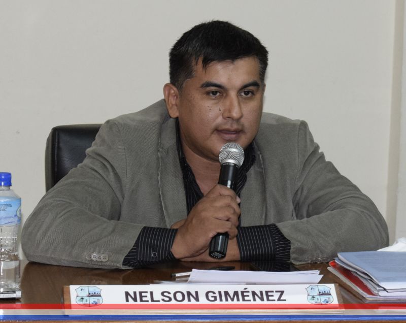 Concejal Giménez solicita al Ejecutivo Municipal la limpieza del canal a cielo abierto ubicado frente al Puesto Policial de Kennedy