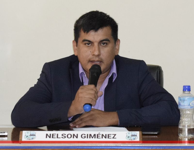 Concejal Giménez solicita al Ejecutivo Municipal la instalación de carteles de señalización vial