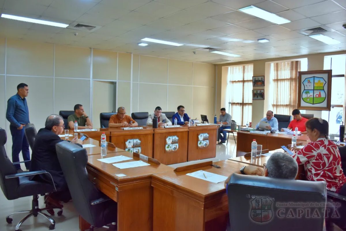 Foto 5 de SESION ORDINARIA DE LA JUNTA MUNICIPAL DE CAPIATA: Notas Recibidas y Expedientes Dictaminados