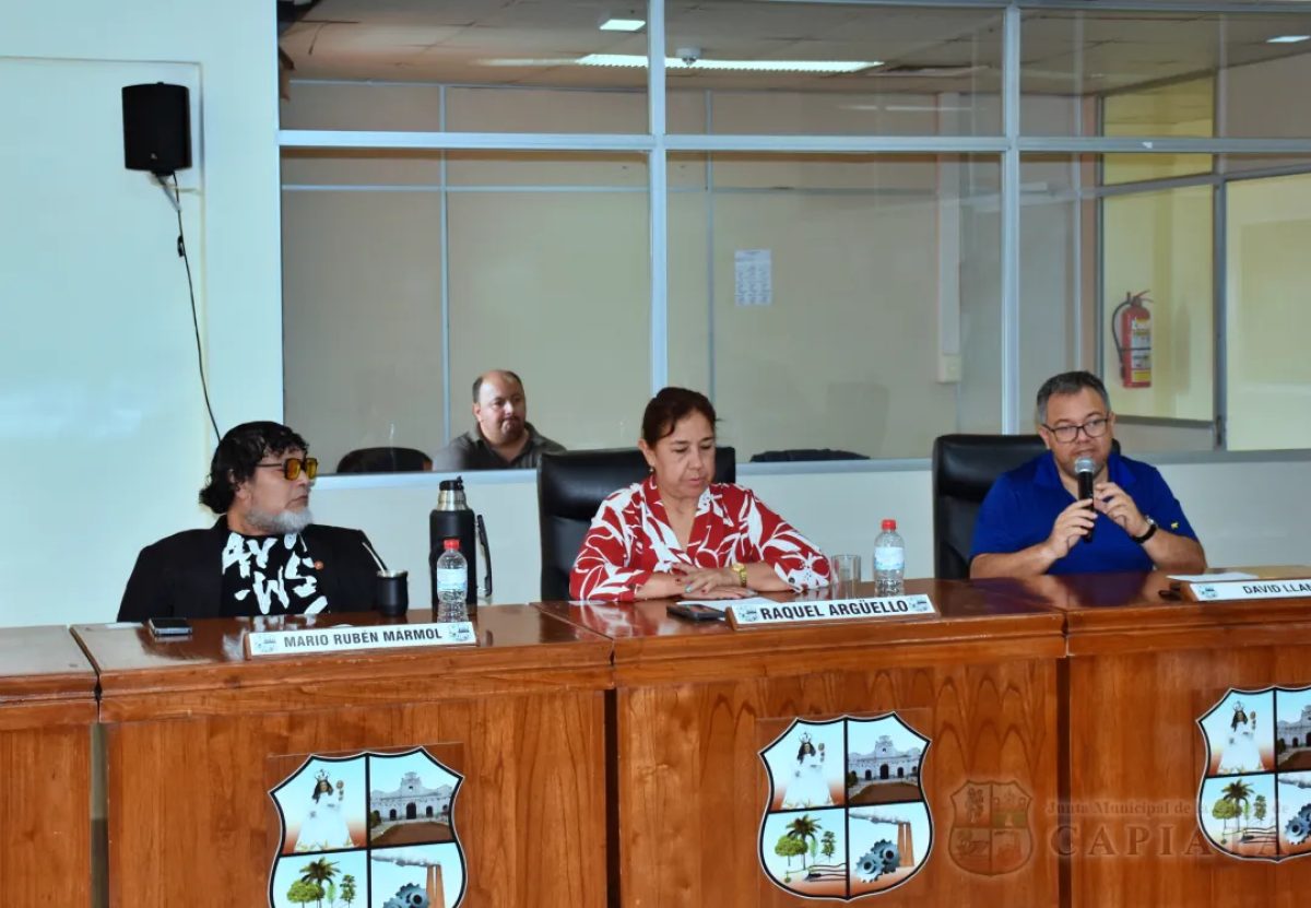 Foto 3 de SESION ORDINARIA DE LA JUNTA MUNICIPAL DE CAPIATA: Notas Recibidas y Expedientes Dictaminados