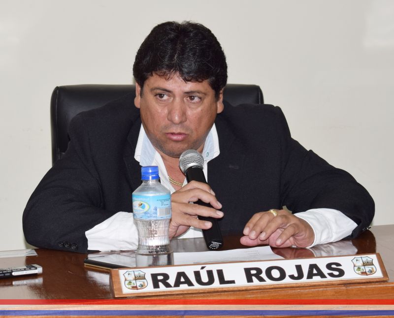 Piden a la PMT que lleve a cabo un control del estacionamiento de vehículos pesados sobre la Avda. Dr. López Godoy