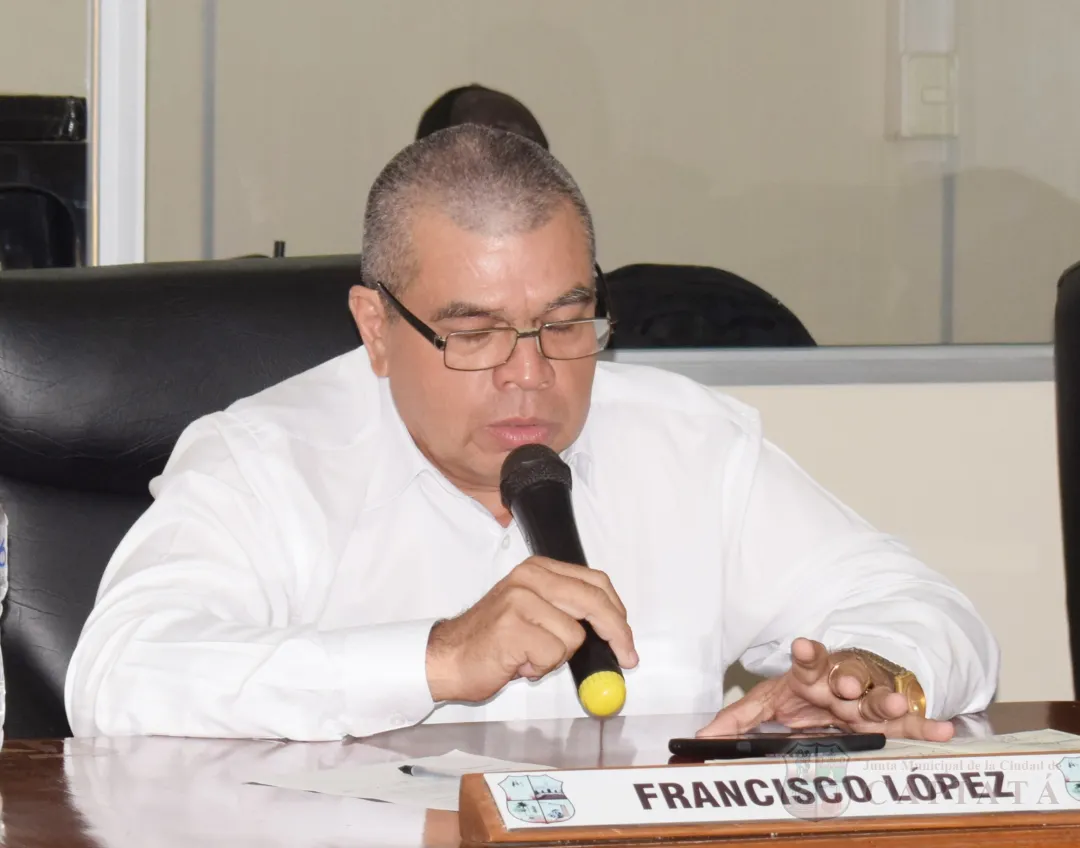 Se dio inicio a la construcción de más de 27 kilómetros de asfaltados nuevos para nuestra ciudad, informó el concejal López