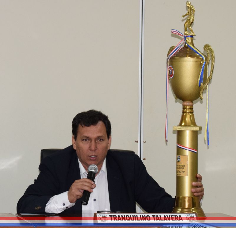 Felicitaciones al equipo masculino de fútbol por el Tetracampeonato en el Torneo Municipal