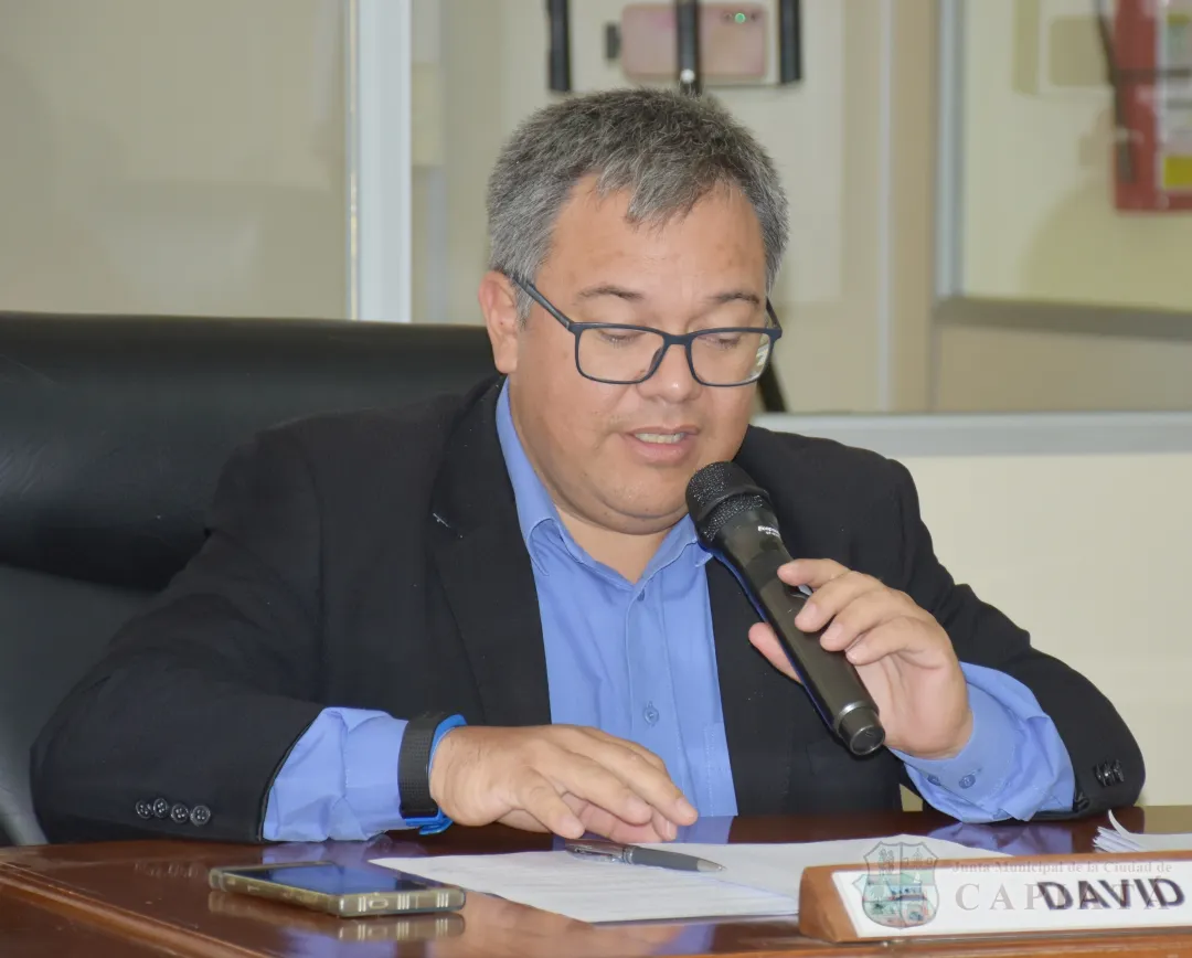 Concejal Llano solicita informe técnico sobre los juegos infantiles del parque instalado en la plazoleta municipal
